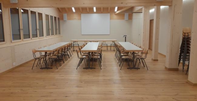 Aula im DG der Mehrzweckhalle (100 P)